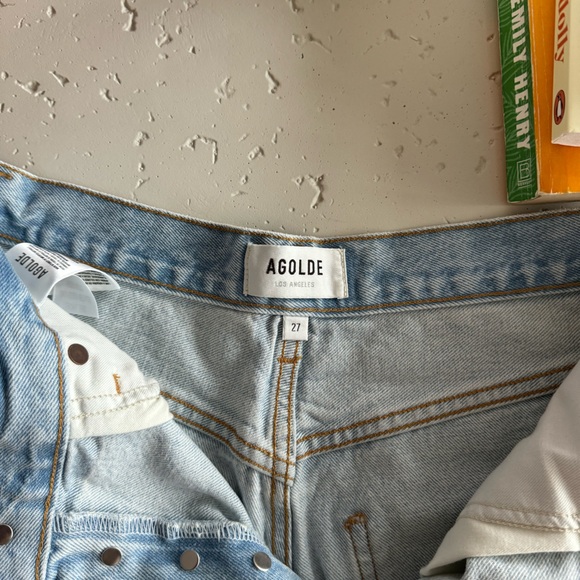 Agolde Dee Shorts in Jinx - Picture 4 of 6